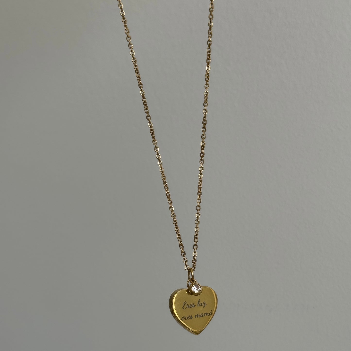 Eres Luz Mamá Necklace