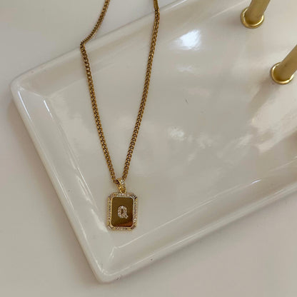 Inicial Golden Necklace
