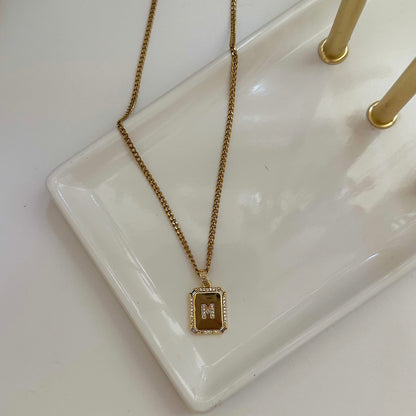 Inicial Golden Necklace